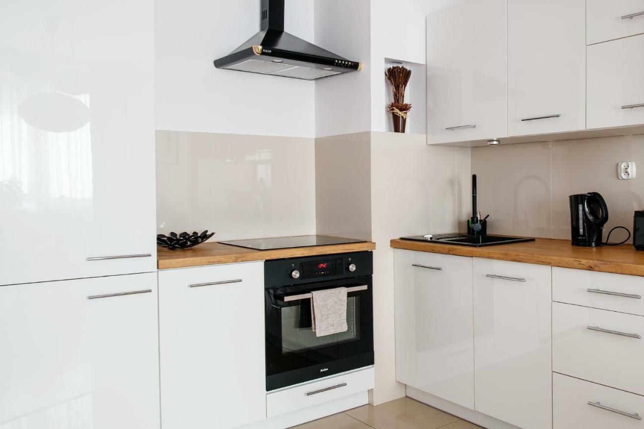 גורז'וב ווילקופולסקי Apartament Trzech Stolic מראה חיצוני תמונה
